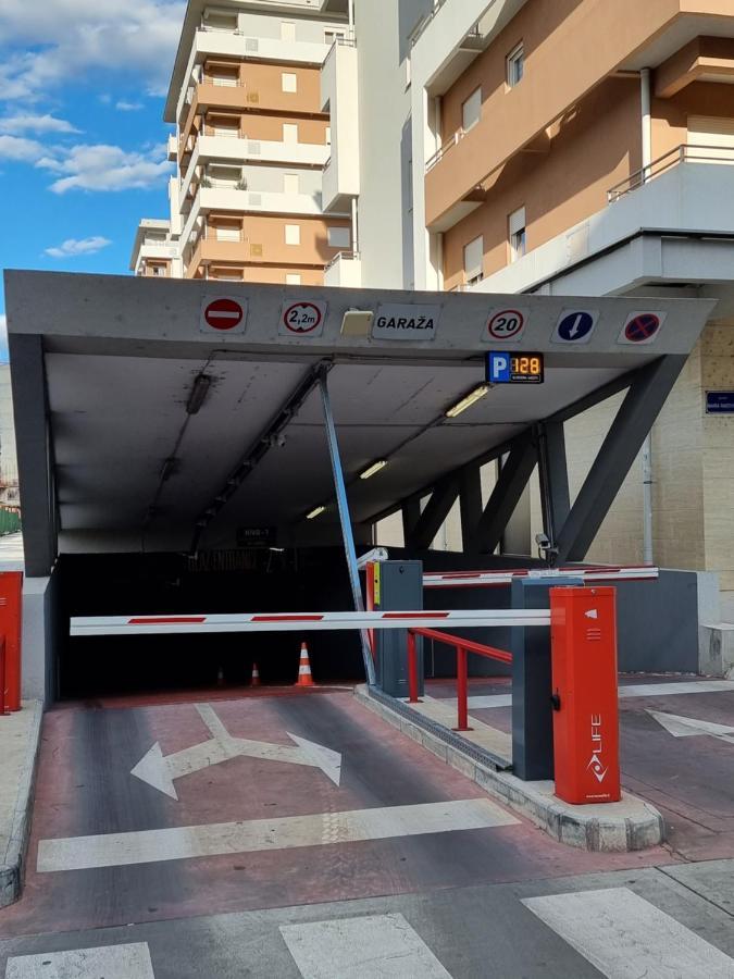 Regina Apartment بودغوريتْسا المظهر الخارجي الصورة